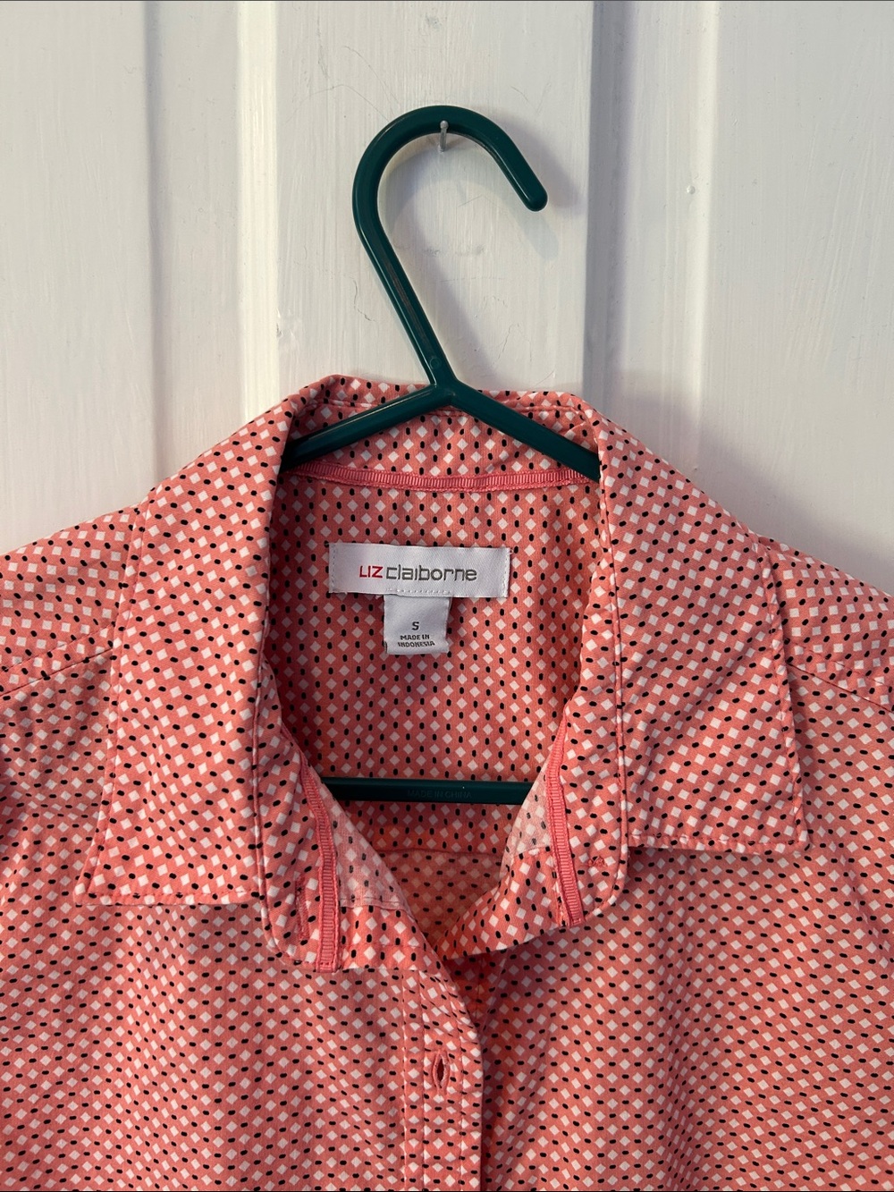 Liz Claiborne Coral Patterned Button-Down Shirt